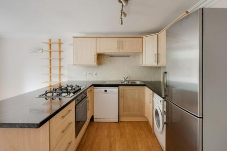 2 bedroom flat to rent - Photo 5