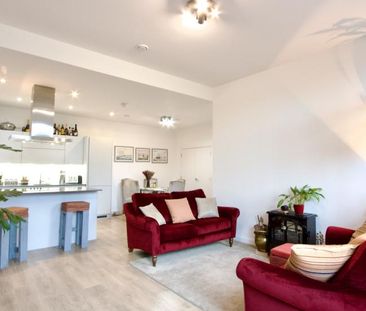 Huge double room on Zone 2 with almost private bathroom+FREE GYM - Photo 6