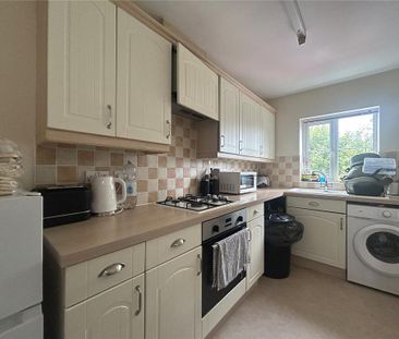 2 bedroom apartment to rent - Photo 4