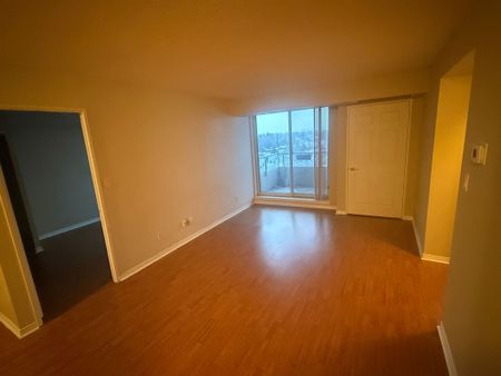 For Lease - 18 Hillcrest Avenue Unit# 904, Toronto, Ontario - Photo 3