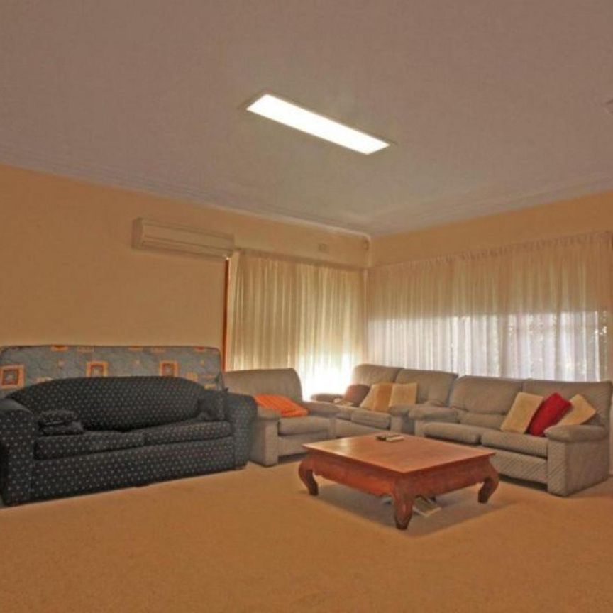 12 Georgina Avenue, Keiraville, NSW 2500 - Photo 1
