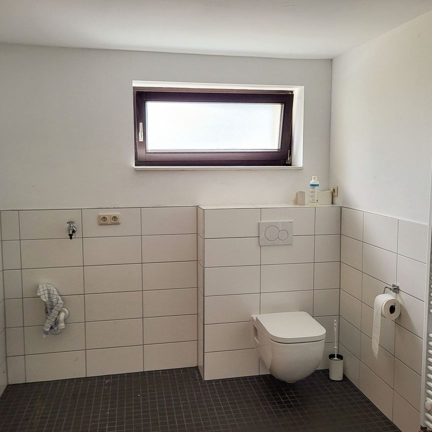 Renovierte und modernisierte, barrierefreie und rollstuhlgerechte 2 Zimmerwohnung zu vermieten! - Foto 1