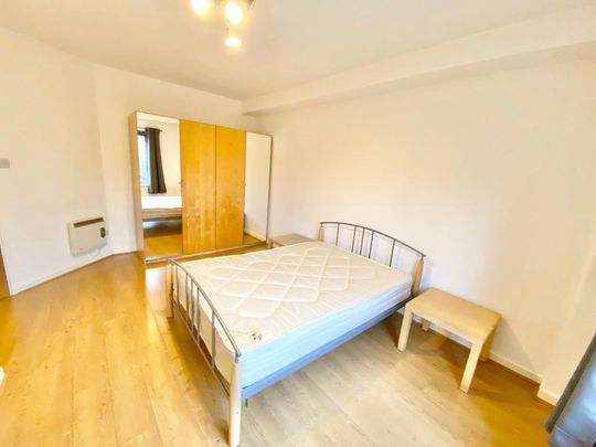 3 bedroom flat to rent - Photo 1