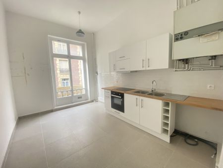 Appartement 76.09 m² - 3 Pièces - Paris (75008) - Photo 5