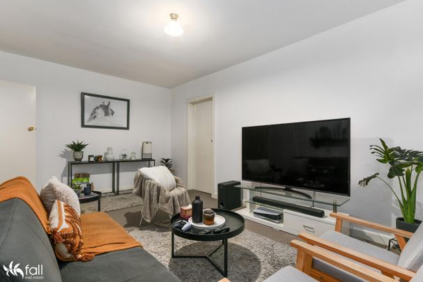 Two bedroom Unit, Great Location - Photo 1