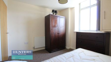 1 bedroom Flat To Let - Photo 5