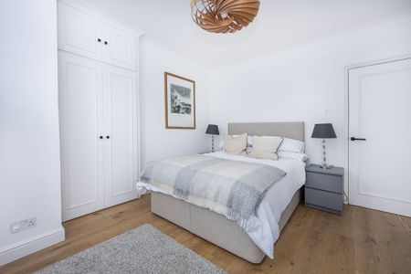 3 bedroom flat to rent - Photo 4