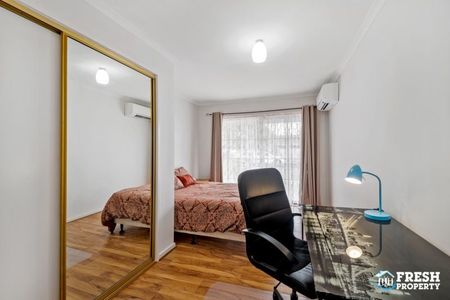 ROOM FOR RENT – 8 Bedroom Sharehouse in Highton, enjoy your own aircon! - Photo 2