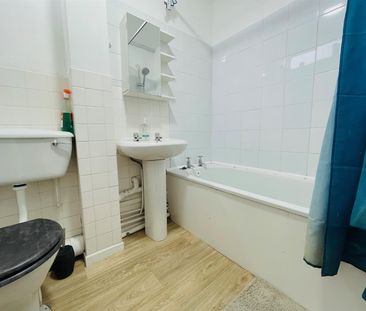 1 Bed Flat - Photo 5