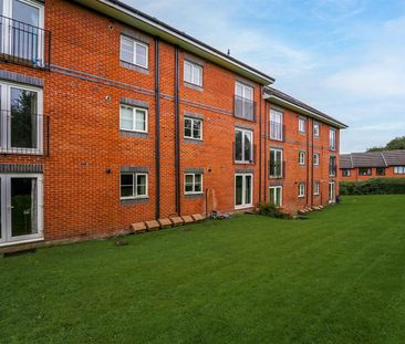 Broadoaks, Bury - Photo 6