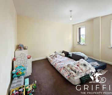 Calcutta Road, Tilbury, RM18 - Photo 4