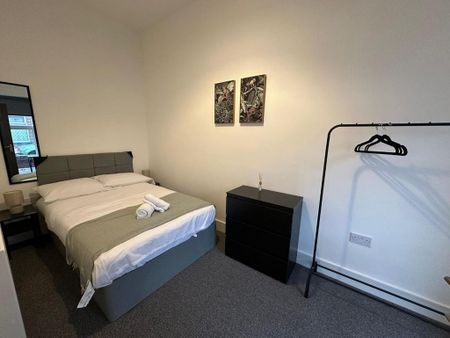 1 bedroom in a house share to rent - Photo 3