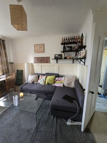 2 Bed Flat, Richmond Place, EH8 - Photo 2