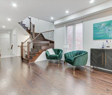 For Lease - 29 Pear Blossom Way, East Gwillimbury, Ontario - Photo 1