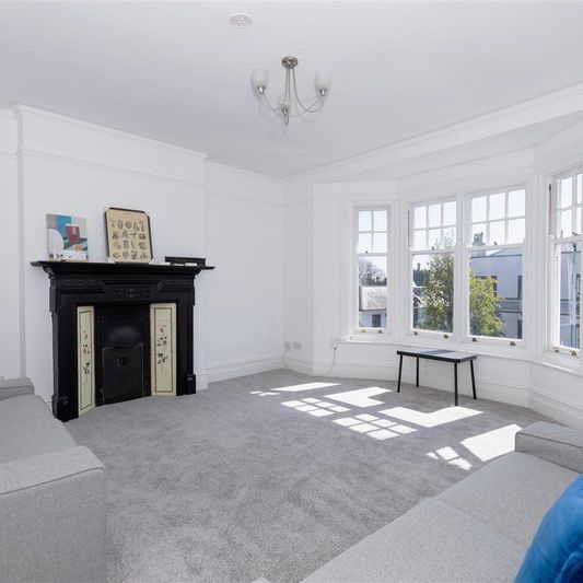 Brighton Road, Worthing - Photo 1