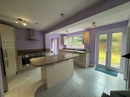 4 bedroom detached house to rent - Photo 5