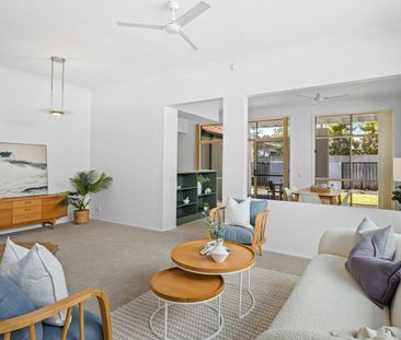 Lifestyle & Convenience – Beautiful Varsity Lakes Family Home - Photo 1