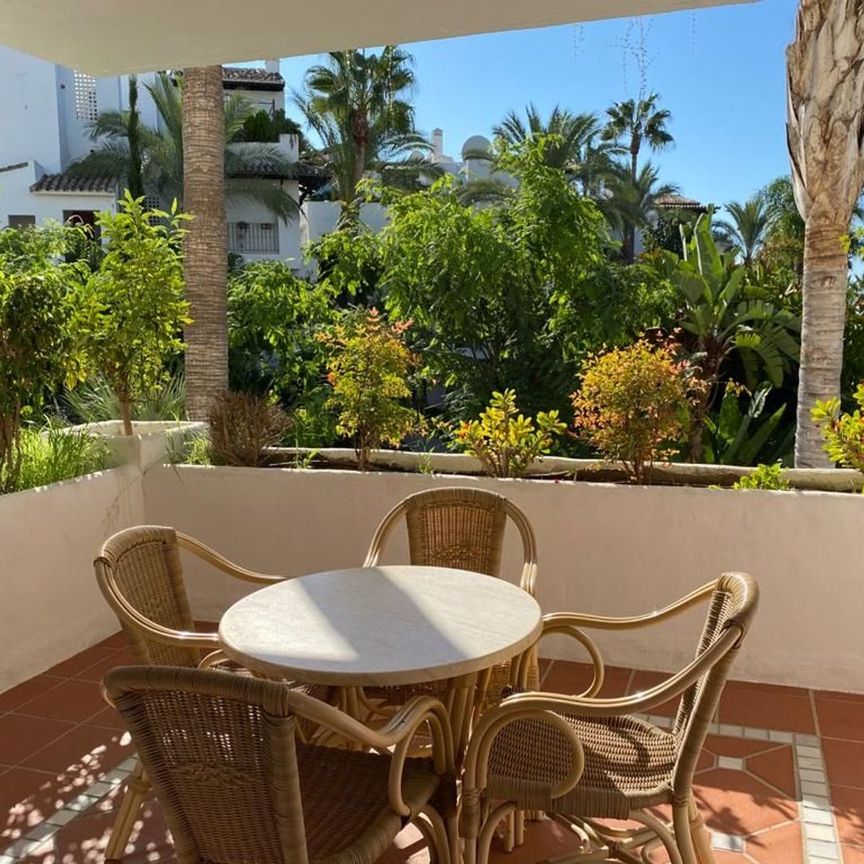 Alquiler de piso en Trajano, 2 - Photo 1