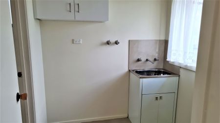 Charming 3-Bedroom Home in Altona Meadow - Photo 5