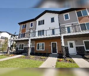 4 Bed 2.5 Bath Townhome Cornerstone NE Calgary - Photo 5