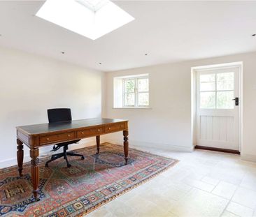Charming three bedroom cottage - Photo 3
