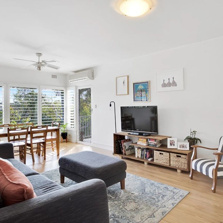 Renovated, Light Filled and with Air Con - Photo 1