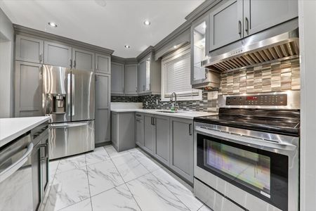 For Lease - 18 Wetherby Drive Unit# Main, Toronto, Ontario - Photo 2