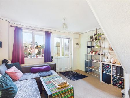 2 bedroom semi-detached house to rent - Photo 3