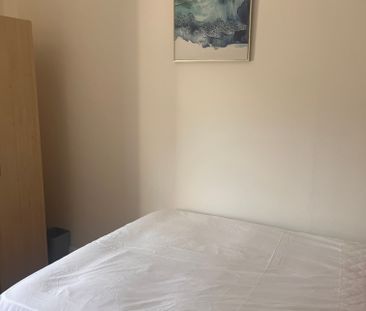 St Martins Road Room 1 - Photo 6