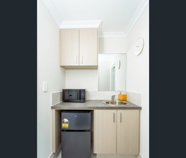 28 Lauderdale Rd, Madora Bay, WA 6210 - Photo 4