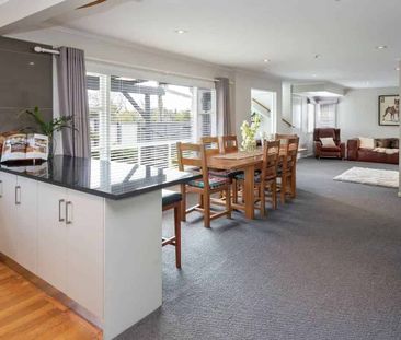 Four bedrooms plus Study in MacLean's Zone - Photo 5