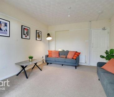 1 bedroom in a house share to rent - Photo 4