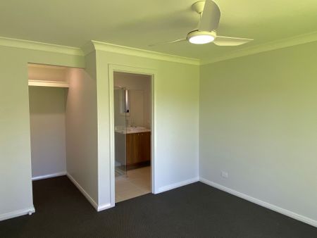 Contemporary Elegance - Photo 3