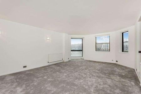 Riverside Court, Vauxhall, SW8 - Photo 2