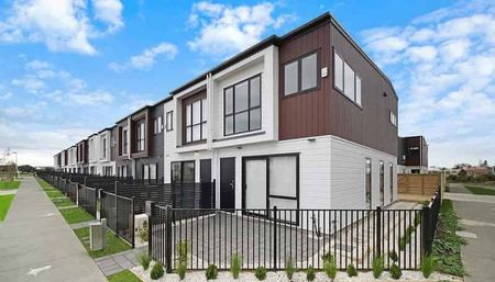 Sunny 3 bedroom home - Photo 2