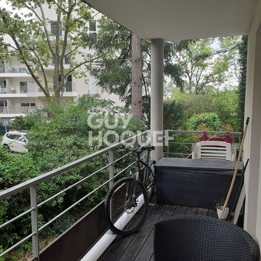 LOCATION : appartement de 2 pièces (38 m²) à DECINES CHARPIEU - Photo 1