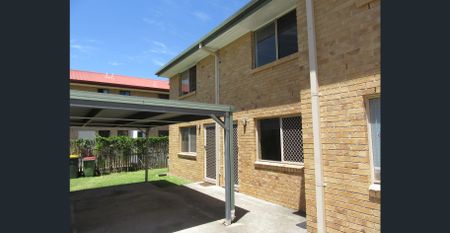 Handy 2 bedroom Townhouse in Central Caboolture Location - Photo 2
