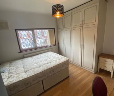 4 bedroom terraced house to rent - Photo 4