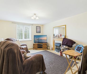 Ground floor flat to rent on - Photo 1