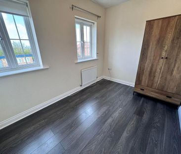 2 bedroom end of terrace house to rent - Photo 1