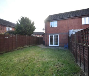 2 bedroom semi-detached house to rent - Photo 4