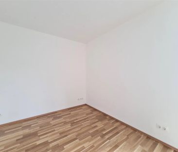 Wundeschöne Maisonettenwohnung mir Dachterrasse, Garten und Carport! - Photo 4