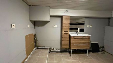 Huis met 2 slaapkamers en kantoor, zeer goed gelegen - Foto 4