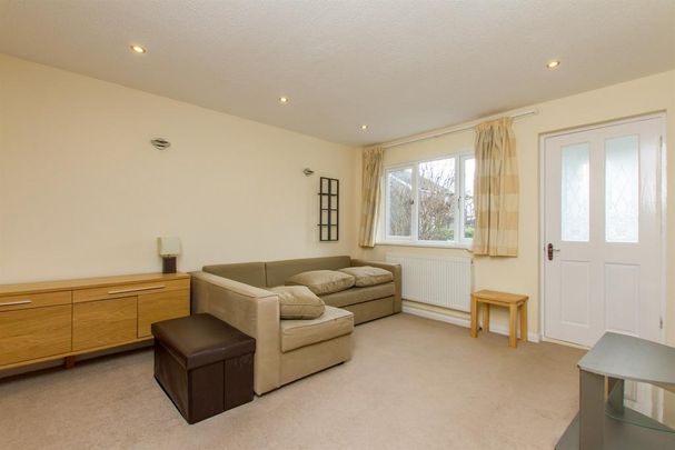 4 bedroom semi-detached house to rent - Photo 1