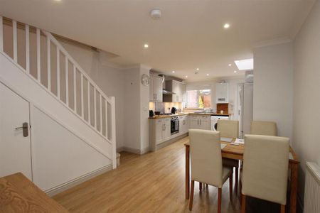 2 bedroom terraced house to rent - Photo 3