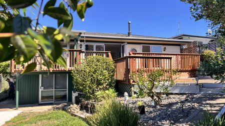 New renovation family home at Half Moon Bay - Photo 4