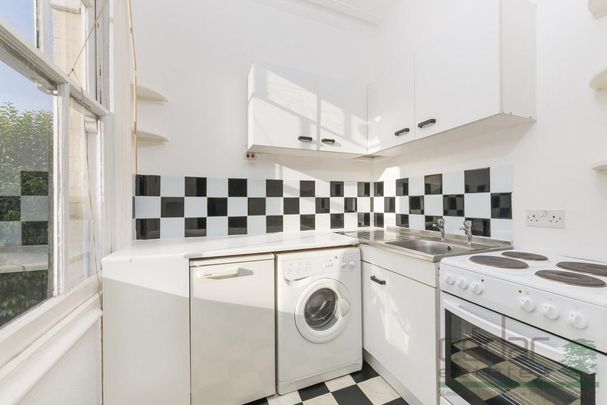 Studio to rent - Photo 1
