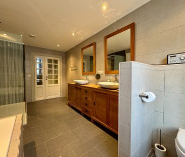 Charmante rijwoning met authentieke herenhuiselementen nabij het ce... - Foto 4