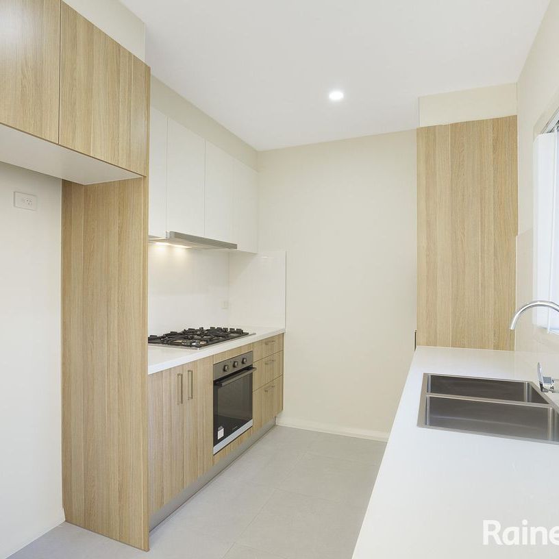 11 Calvert Glade, Quakers Hill, NSW 2763 - Photo 1