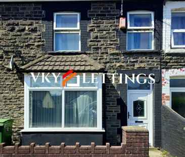 4 bedroom terraced house to rent - Photo 3